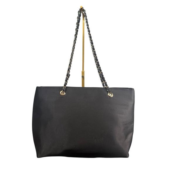 DSW Elegant Black Tote with Gold Details (B5) - Picture 4 of 16